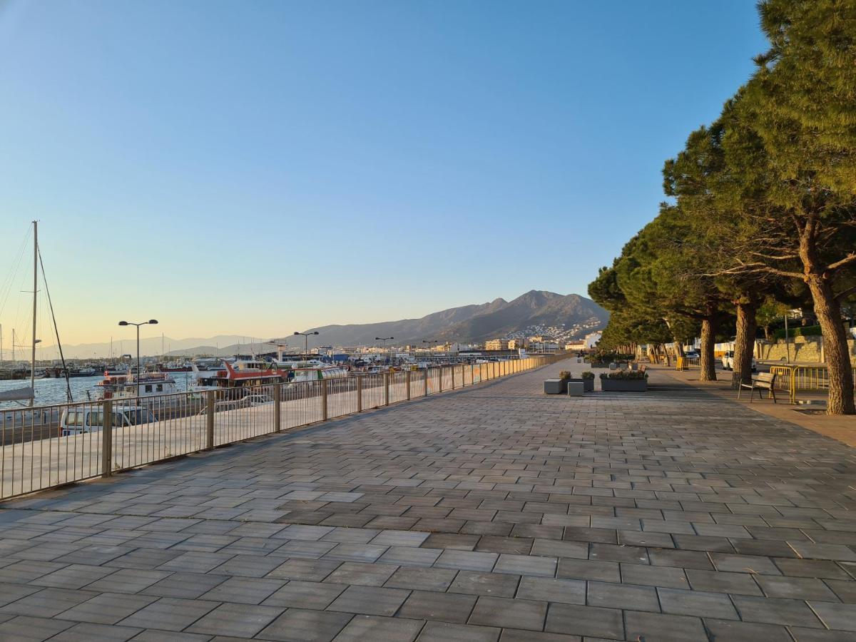 Acogedor Apartamento Vistas Al Mar Roses Exterior photo
