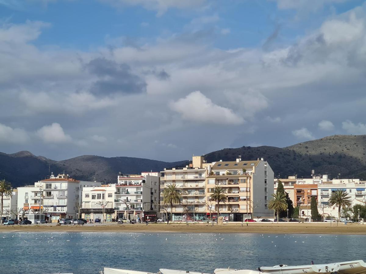 Acogedor Apartamento Vistas Al Mar Roses Exterior photo