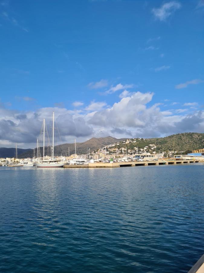 Acogedor Apartamento Vistas Al Mar Roses Exterior photo