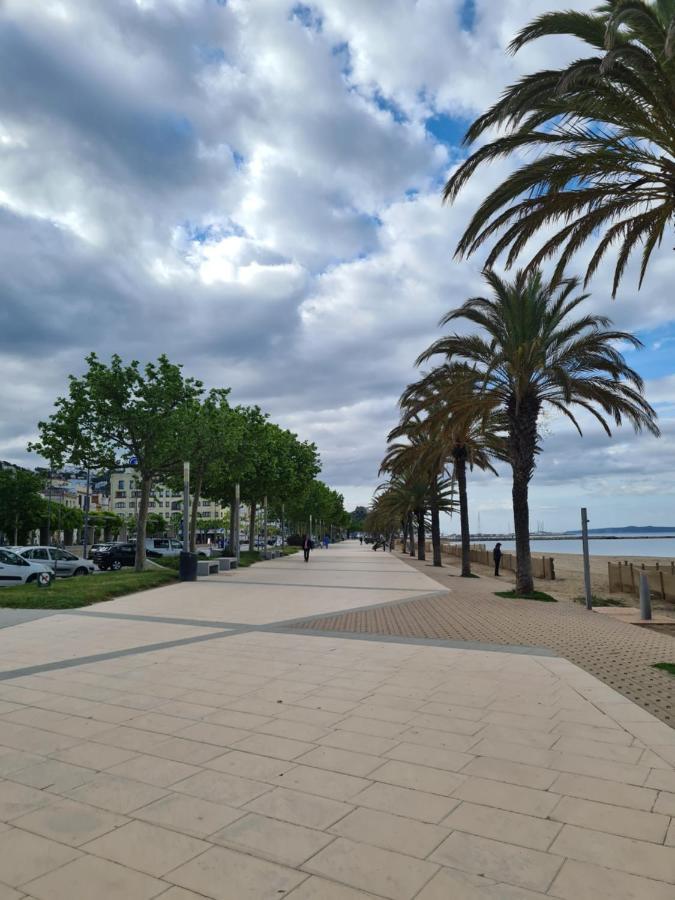 Acogedor Apartamento Vistas Al Mar Roses Exterior photo